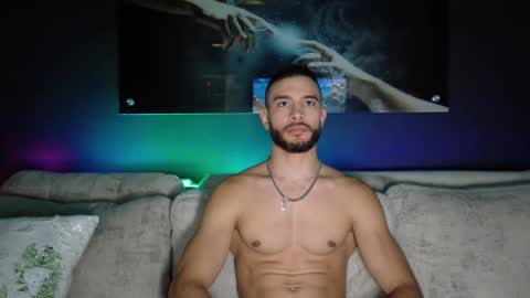 Snapshot of crhistian1_ chatting on 02.25.26 CRHISTIAN online show from 02.25.26