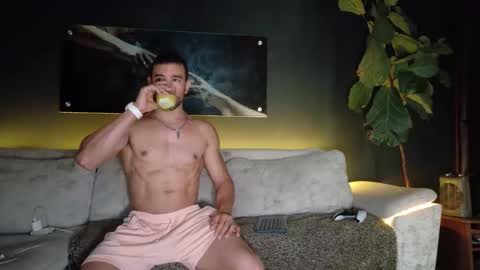 Snapshot of crhistian1_ chatting on 03.27.26 CRHISTIAN online show from 03.27.26