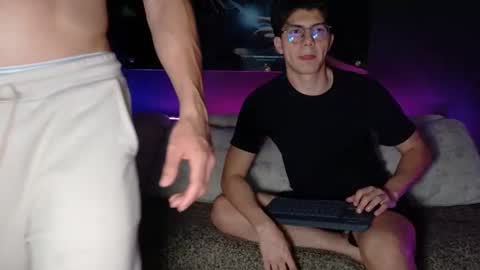 Snapshot of crhistian1_ chatting on 04.02.26 CRHISTIAN online show from 04.02.26