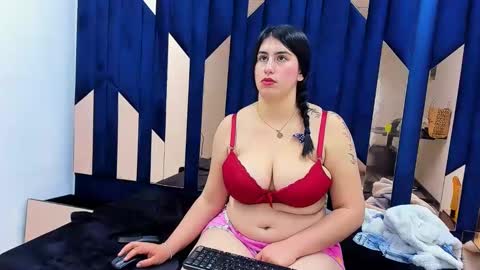 Criistaal   online show from 12.12.24