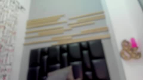 Snapshot of criistal_castro chatting on 05.15.26 criistal_castro online show from 05.15.26