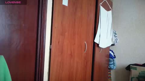 cris2428 online show from 10.30.25