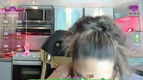 Snapshot of crisozzz chatting on 06.15.26 Cristina Onazis online show from 06.15.26