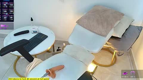  Criss Evans  online show from 09.24.25