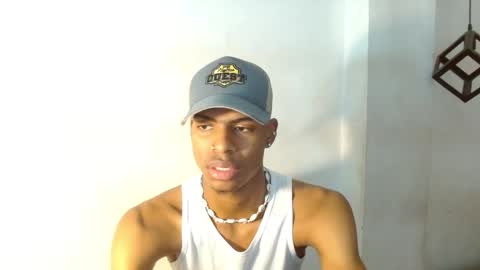 criss_zuri online show from 10.17.25