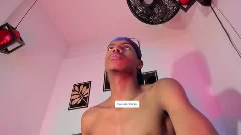 criss_zuri online show from 03.12.26