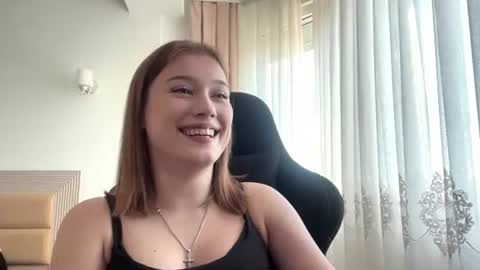 Snapshot of crissymemo chatting on 06.15.26 crissymemo online show from 06.15.26