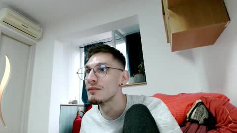 Snapshot of cristaelio chatting on 02.21.26 Crista-Elio online show from 02.21.26