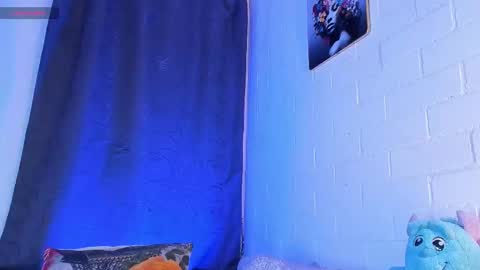 Snapshot of cristal_dark_ chatting on 12.21.25 Cris online show from 12.21.25