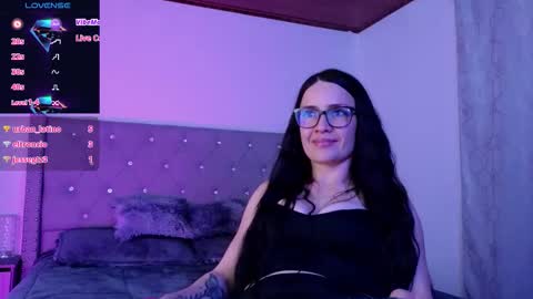 Snapshot of cristal_hilton_10 chatting on 02.18.26 Alejandra from Wednesday to Saturday from 1000 pm to 400 am Colombian hour online show from 02.18.26