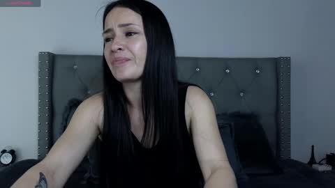  Alejandra from Wednesday to Saturday from 1000 pm to 400 am Colombian hour online show from 04.11.26