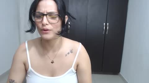 Snapshot of cristal_hot07 chatting on 01.19.25 Cristal online show from 01.19.25