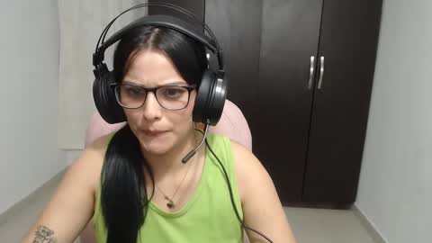 Snapshot of cristal_hot07 chatting on 01.22.25 Cristal online show from 01.22.25