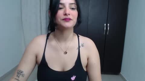 Snapshot of cristal_hot07 chatting on 01.29.25 Cristal online show from 01.29.25