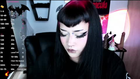 Cris online show from 11.13.25