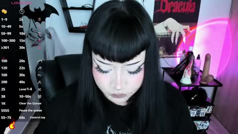 Snapshot of cristal_kosh chatting on 05.28.26 Cris online show from 05.28.26