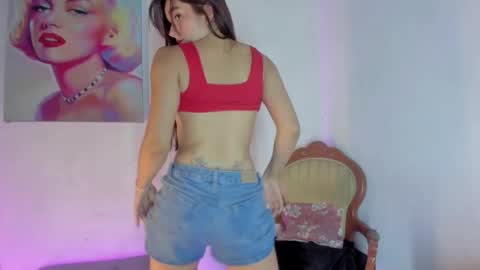 Snapshot of cristal_t2 chatting on 01.31.26 cristal_t2 online show from 01.31.26