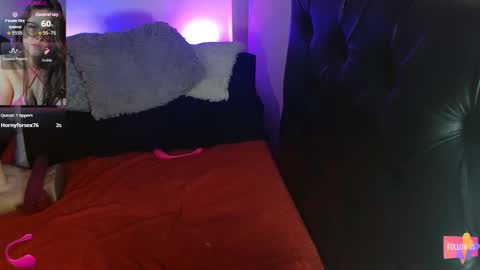 Snapshot of cristaladams6 chatting on 09.26.25 CristalAdams online show from 09.26.25