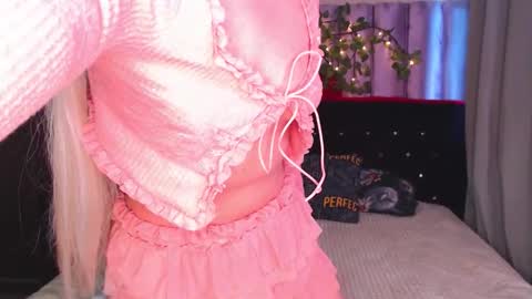 Snapshot of cristalavy chatting on 02.23.26 CristalAvy online show from 02.23.26