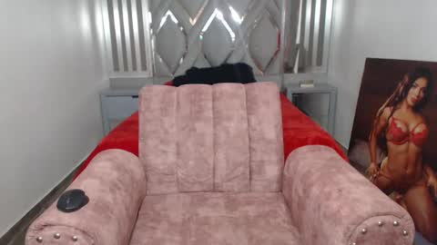 Snapshot of cristalbeautiful1 chatting on 12.14.24 Natalie                      online show from 12.14.24