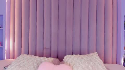 Nicole  Connection time 220pm-910pmCol online show from 03.04.25