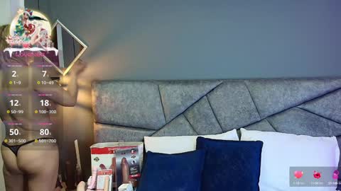 Snapshot of cristalmillf chatting on 12.22.24 CRISTAL MILF online show from 12.22.24