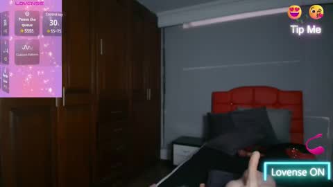Snapshot of cristalmillf chatting on 02.25.25 CRISTAL MILF online show from 02.25.25