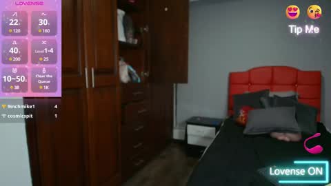 Snapshot of cristalmillf chatting on 03.06.25 CRISTAL MILF online show from 03.06.25