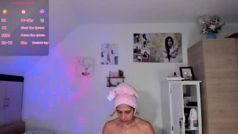 Snapshot of cristamunez chatting on 01.07.26 veronika online show from 01.07.26