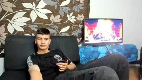 Snapshot of cristiand20 chatting on 01.10.25 Cristian online show from 01.10.25