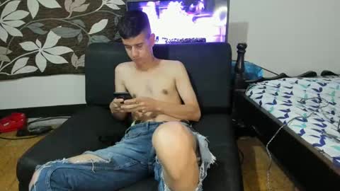Snapshot of cristiand20 chatting on 01.12.25 Cristian online show from 01.12.25