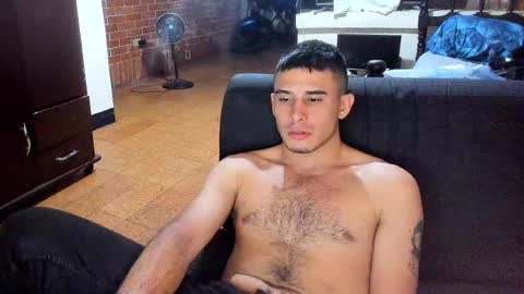 Snapshot of cristiand20 chatting on 03.09.25 Cristian online show from 03.09.25