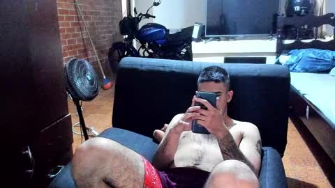 Snapshot of cristiand20 chatting on 03.10.25 Cristian online show from 03.10.25
