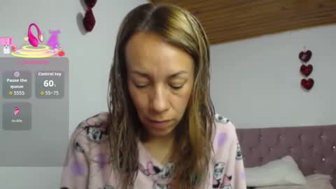 Snapshot of cristin_doll chatting on 10.05.25 cristina online show from 10.05.25