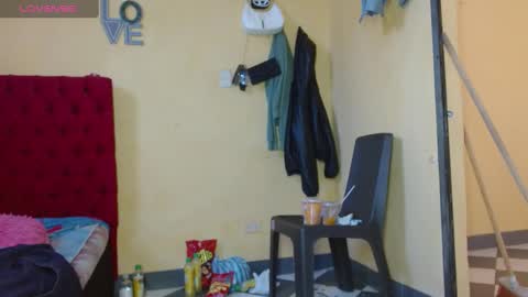 Snapshot of cristinamontiel74 chatting on 01.19.25 cristinamontiel74 online show from 01.19.25