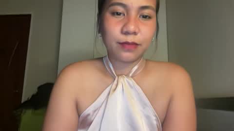 Snapshot of cristinavalerie chatting on 11.30.25 Cristina Valerie online show from 11.30.25