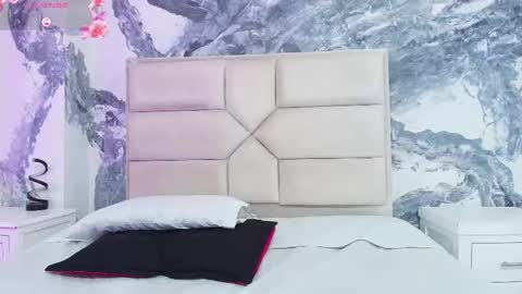 Snapshot of cristinecaru chatting on 09.17.25 Cristine online show from 09.17.25