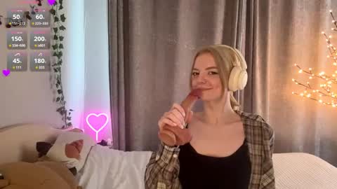 Snapshot of cristinekondo chatting on 05.01.26 Marry online show from 05.01.26