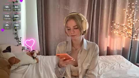 Snapshot of cristinekondo chatting on 05.06.26 Marry online show from 05.06.26