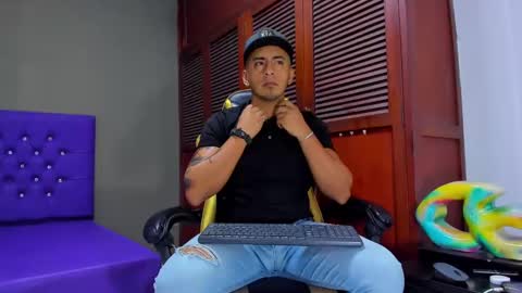 Snapshot of cristophertompson chatting on 12.25.24 Say me Cris online show from 12.25.24
