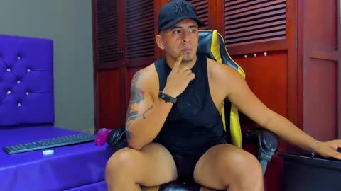Snapshot of cristophertompson chatting on 01.21.25 Say me Cris online show from 01.21.25