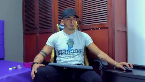 Snapshot of cristophertompson chatting on 02.08.25 Say me Cris online show from 02.08.25
