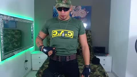 Snapshot of cristophertompson chatting on 03.12.25 Say me Cris online show from 03.12.25