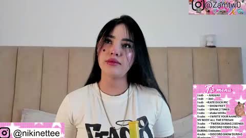 Snapshot of cristtal_fox chatting on 09.29.25 Cristtal online show from 09.29.25