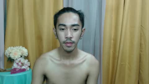 crocodale online show from 04.04.26