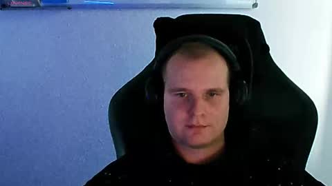 Snapshot of croissant911 chatting on 11.04.25 Anderson online show from 11.04.25