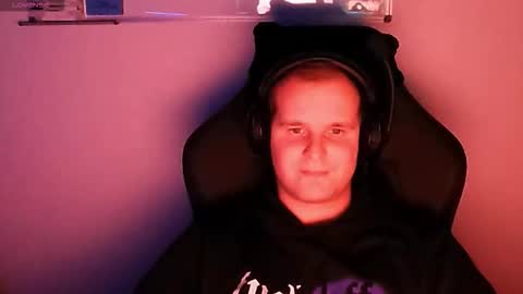 Snapshot of croissant911 chatting on 11.26.25 Anderson online show from 11.26.25