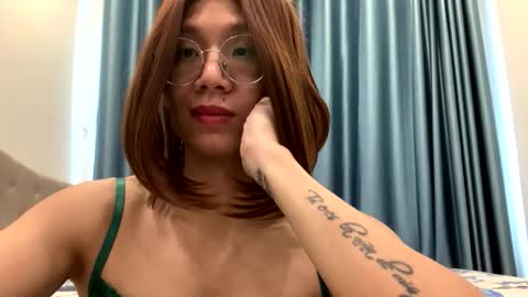 Snapshot of crossdresseranna chatting on 05.29.26 Anna online show from 05.29.26