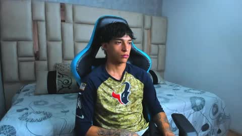 Snapshot of croy_myer chatting on 03.01.26 Croy online show from 03.01.26