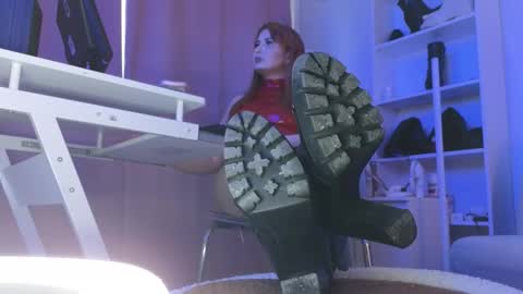 Cruel Siren online show from 12.19.25